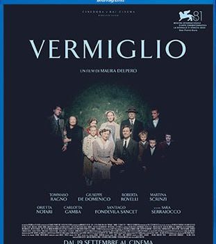 Vermiglio è l'opera seconda di Maura Delpero, dopo il suo notevole debutto con Maternal, e dà già prova di una sorprendente maturità espressiva che affonda le sue radici nel cinema di Ermanno Olmi, ma ancor di più in una realtà osservata con grande attenzione e restituita con commovente naturalezza.